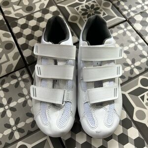 Women Tommimaso indoor white cycling shoes (Peloton, Soulcycle, Equinox, etc)